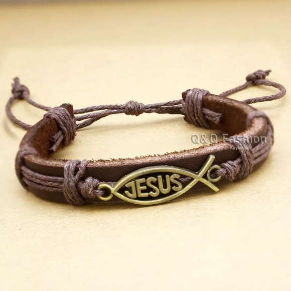 🛍Only $1 in bundle!🛍Leather Jesus bracelet - Picture 2 of 5